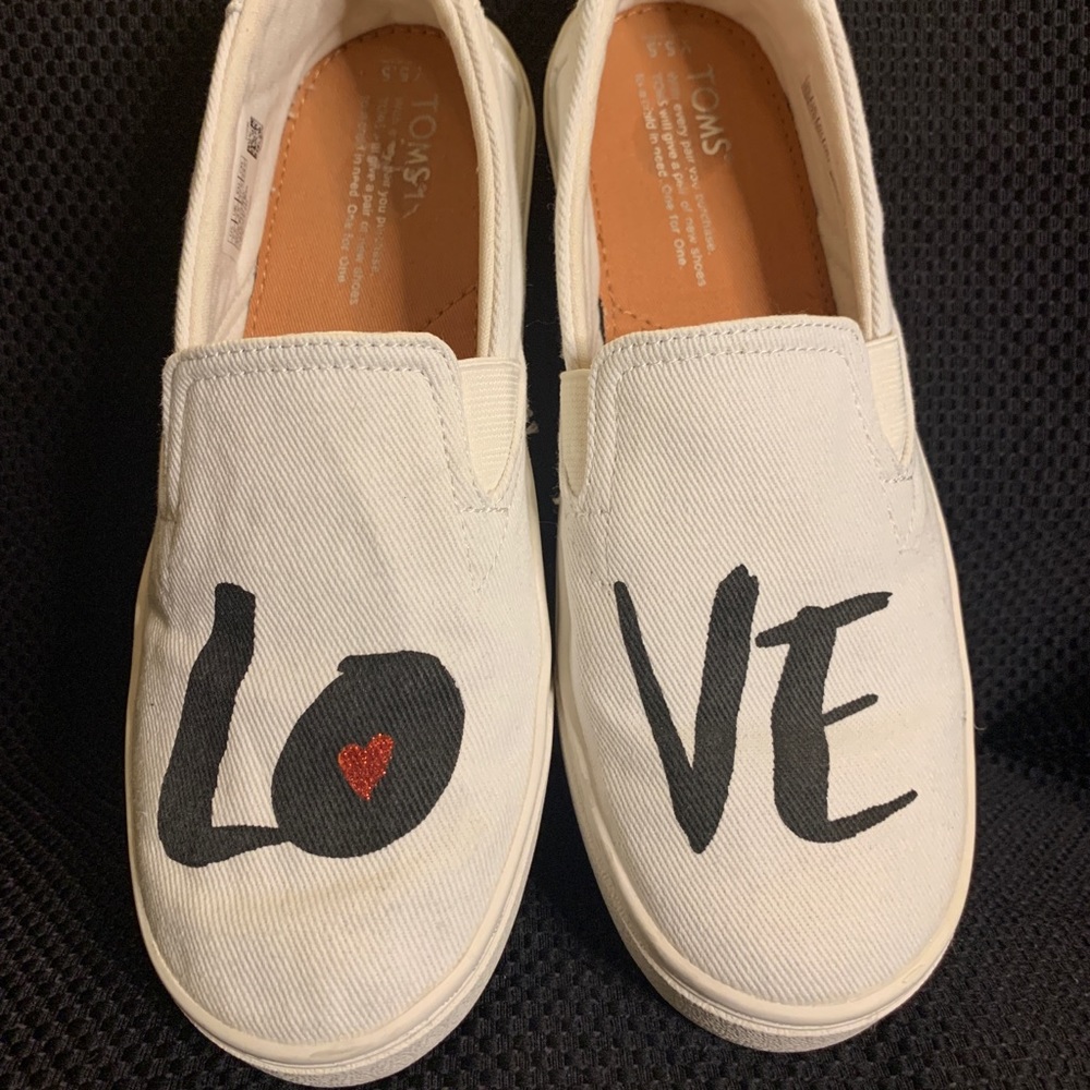 Toms ❤️ LOVE